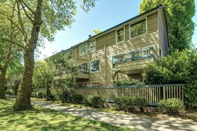 Beautiful DR Horton resale at Stonebrier in Lake Stevens.